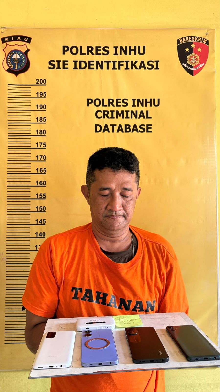 Simpan Sabu Dalam Tanah, Pria Setengah Abad Lebih Diborgol Polsek Rengat Barat